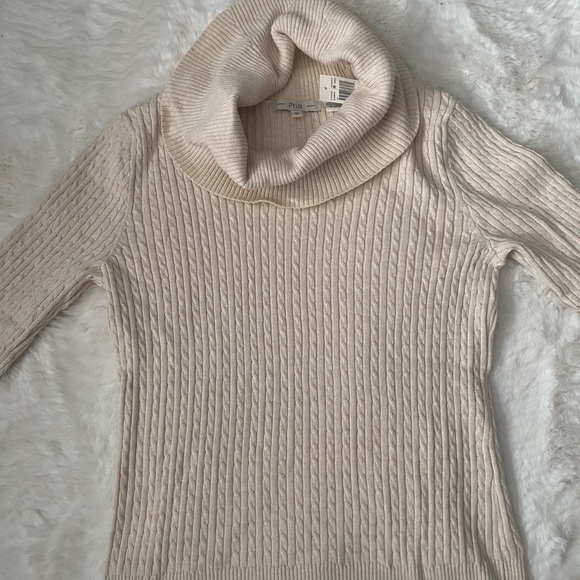 Pria Cotton Cable Knit Turtle Neck Sweater, Size Medium - Picture 10 of 12